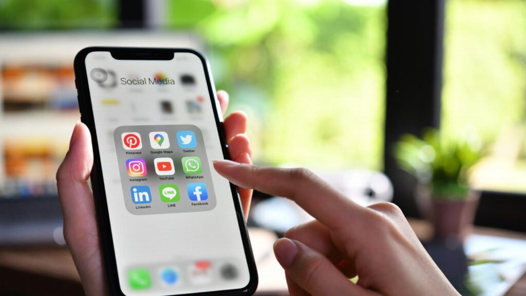 Tendencias en Redes Sociales: Innovación y Oportunidades 2025