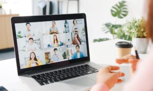 Estrategias de Webinars: Educa y Conecta con tu Audiencia en 2025