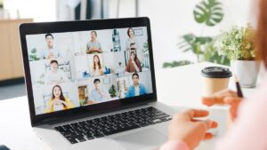 Estrategias de Webinars: Educa y Conecta con tu Audiencia en 2025